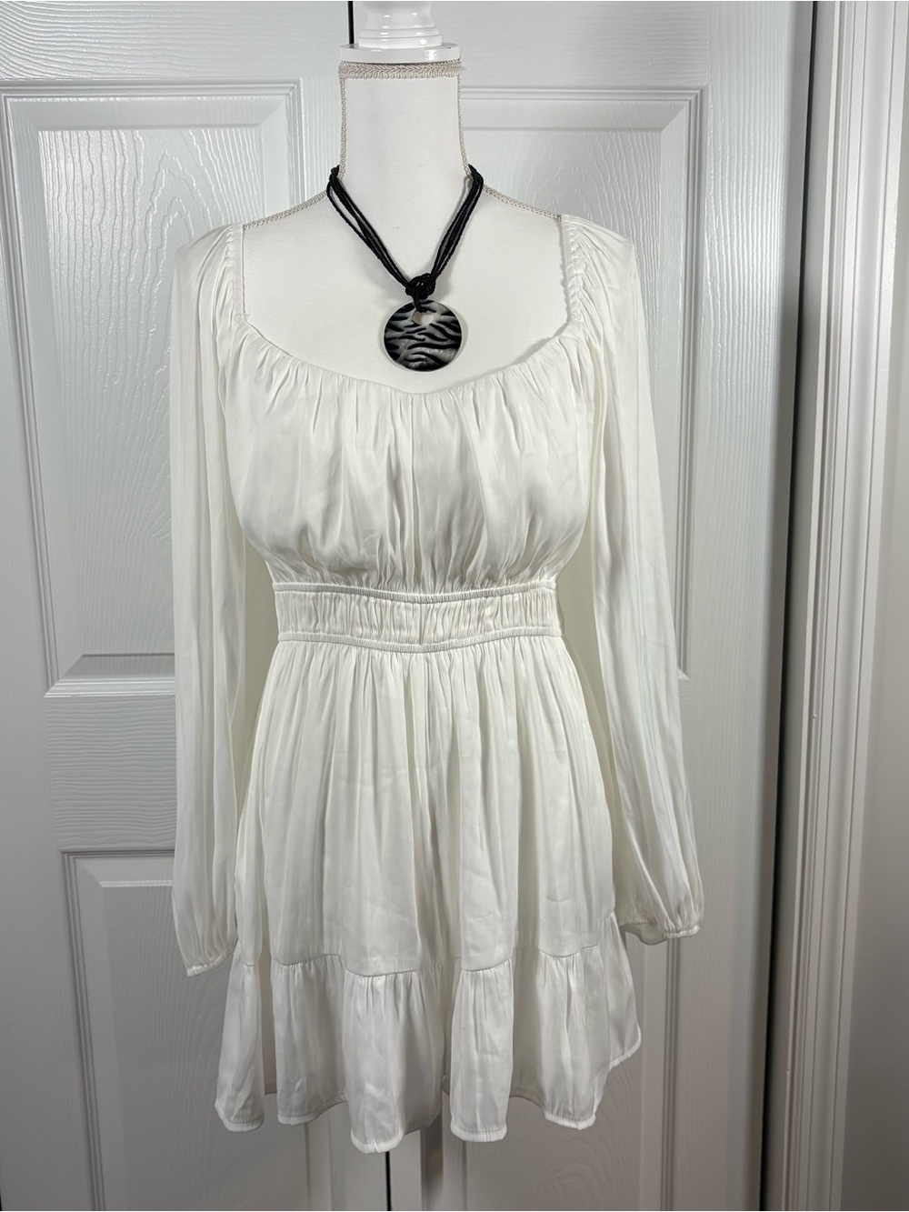 Title: White Cottagecore Boho Romper Size L Smocked Waist Long Sleeve + Necklace